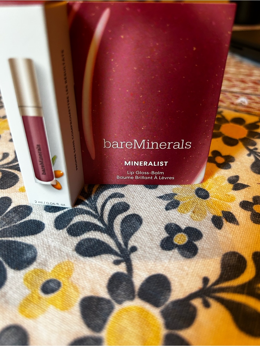 bareMinerals Hydrating Lip Gloss-Balm in Golden Bronze - Sincerity - Picture 5 of 8